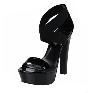 JESSICA SIMPSON BLACK PATENT PLATFORM HEELS